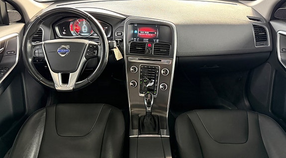 Volvo XC60 11 of 14