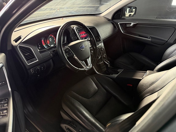 Volvo XC60 6 of 14