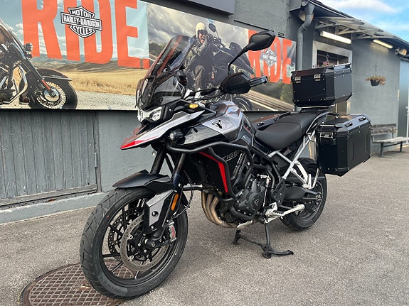 Triumph Tiger 900 GT Pro 5 of 10