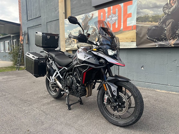 Triumph Tiger 900 GT Pro 2 of 10