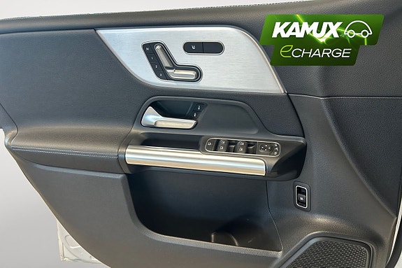 Mercedes-Benz B250 e 23 of 26