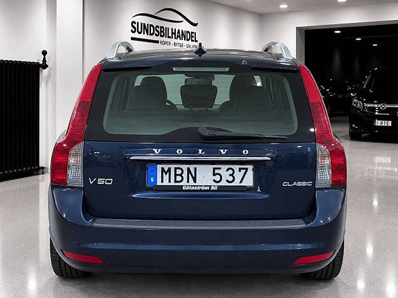 Volvo V50 4 of 12