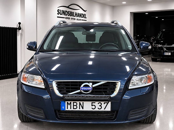 Volvo V50 2 of 12