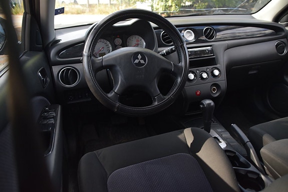 Mitsubishi Outlander 7 of 18