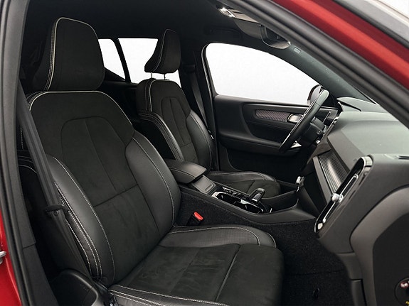 Volvo XC40 16 of 30