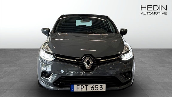 Renault Clio 8 of 10