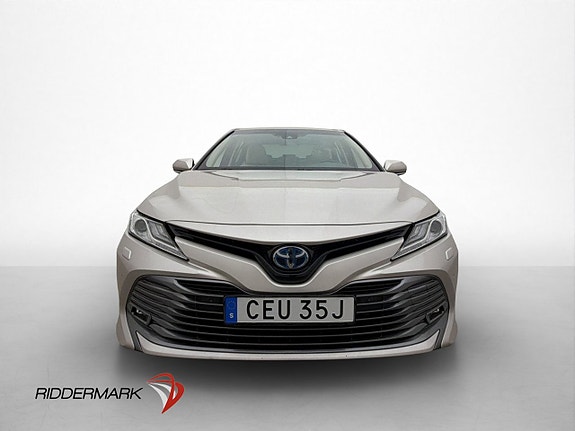 Toyota Camry 2 of 27