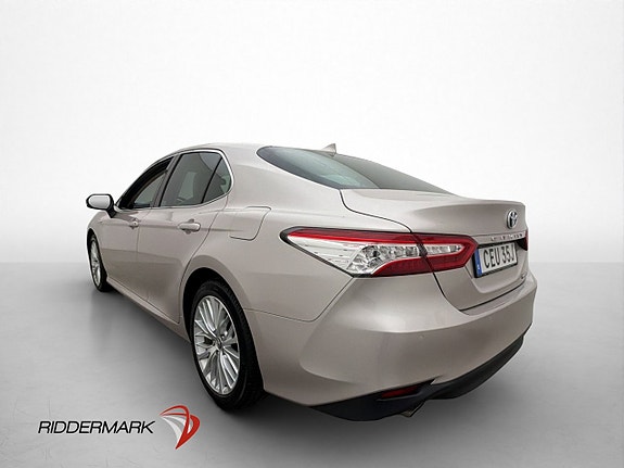 Toyota Camry 5 of 27
