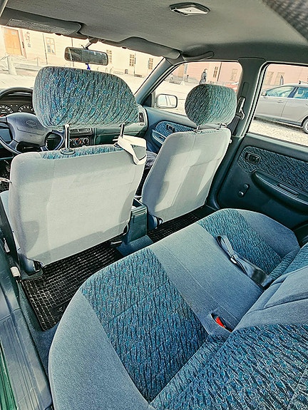 Nissan Almera 6 of 9