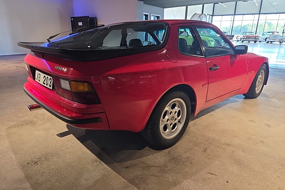 Porsche 944 5 of 22