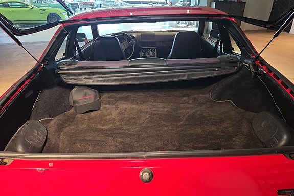 Porsche 944 16 of 22