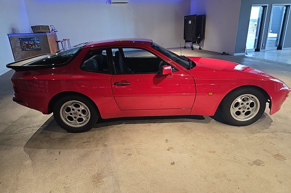 Porsche 944 6 of 22