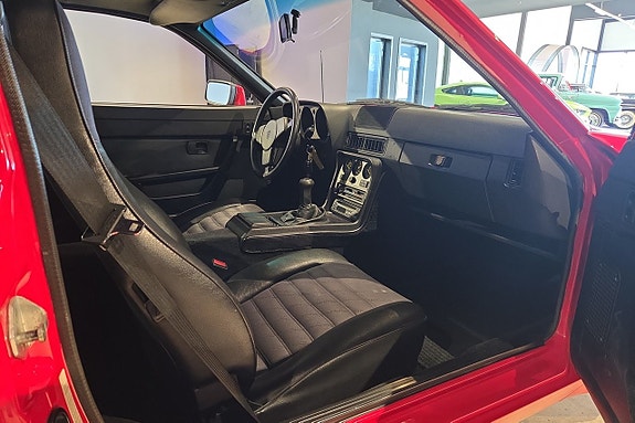 Porsche 944 20 of 22