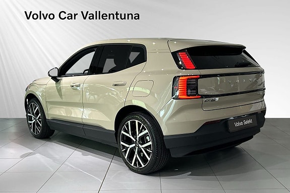 Volvo EX30 4 of 17