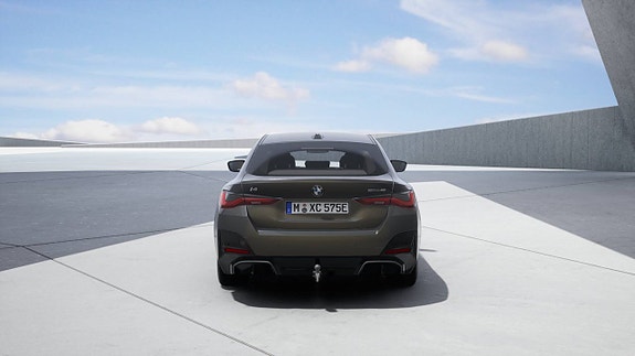 BMW i4 9 of 11