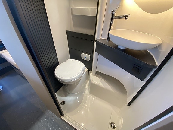 Adria COMPACT SUPREME DL Alsike Maskin räntekampanj 3,49%, gäller Fre-Sön 25 of 29