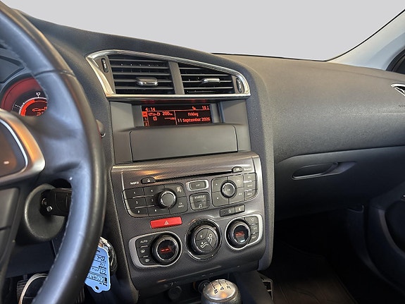 Citroen C4 11 of 15