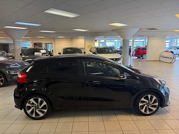 Kia Rio 4 of 17