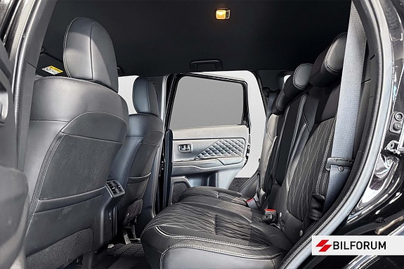Mitsubishi Outlander 10 of 14