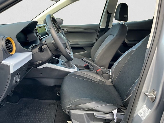 Seat Arona 7 of 16