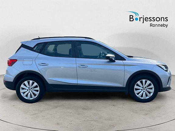 Seat Arona 2 of 16