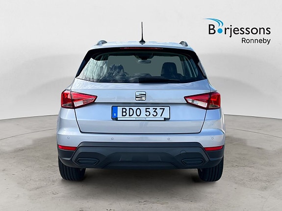 Seat Arona 4 of 16