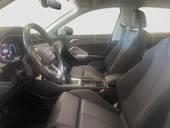 Audi Q3 7 of 13