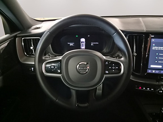 Volvo XC60 15 of 19