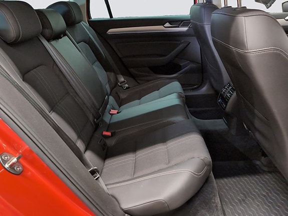 Volkswagen Passat Alltrack 15 of 21