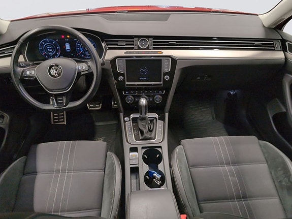 Volkswagen Passat Alltrack 9 of 21