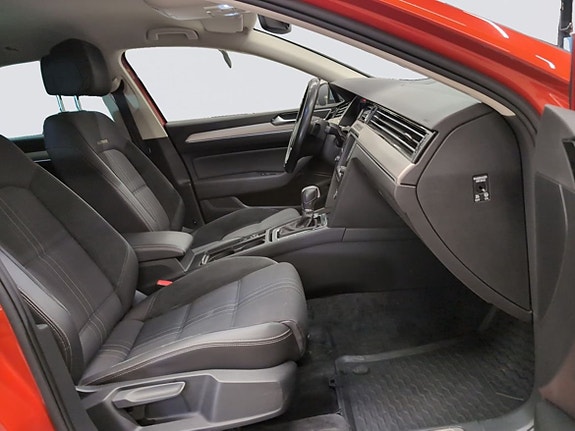 Volkswagen Passat Alltrack 14 of 21