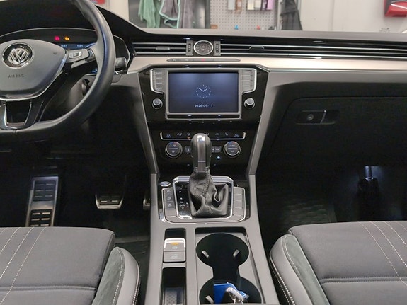 Volkswagen Passat Alltrack 12 of 21