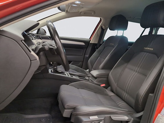 Volkswagen Passat Alltrack 7 of 21