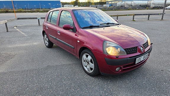 Renault Clio 2 of 5