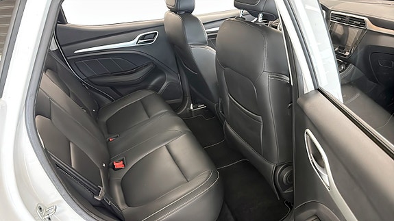 MG ZS EV 5 of 9