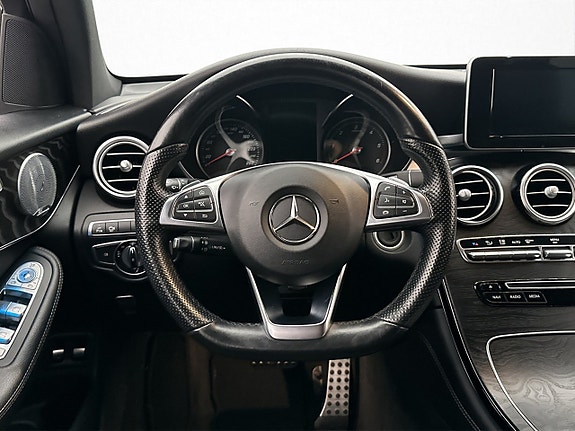 Mercedes-Benz GLC300 de 18 of 30