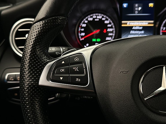 Mercedes-Benz GLC300 de 29 of 30
