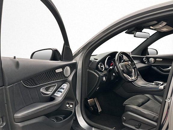 Mercedes-Benz GLC300 de 11 of 30