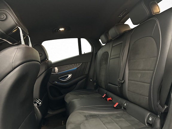 Mercedes-Benz GLC300 de 15 of 30