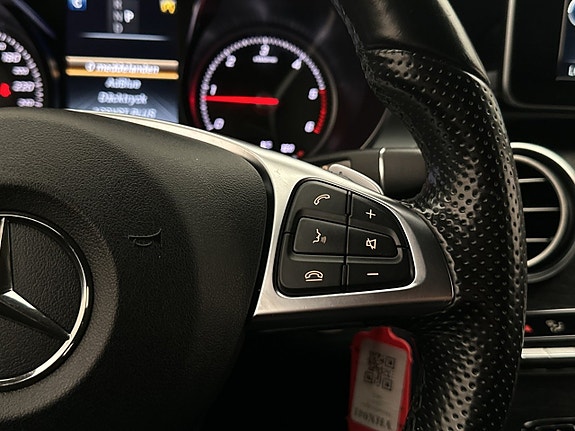 Mercedes-Benz GLC300 de 30 of 30