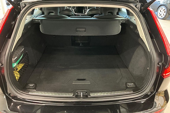 Volvo V60 Cross Country 23 of 30