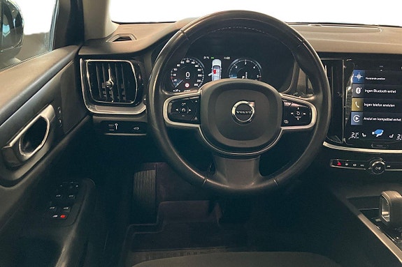 Volvo V60 Cross Country 14 of 30