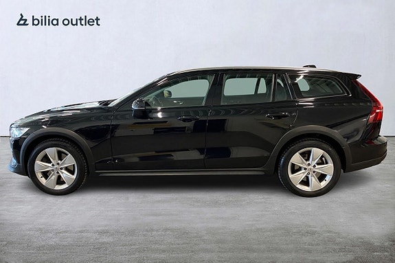 Volvo V60 Cross Country 6 of 30