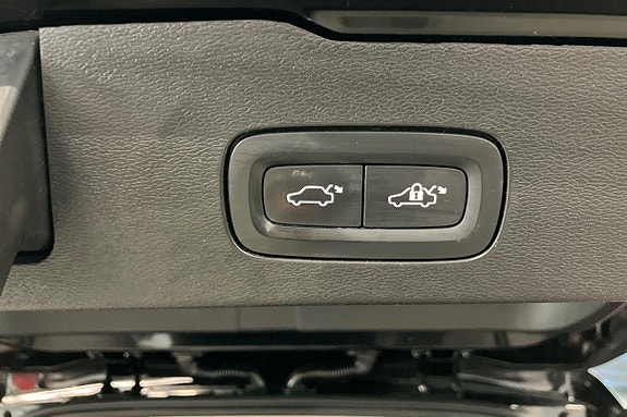 Volvo V60 Cross Country 24 of 30