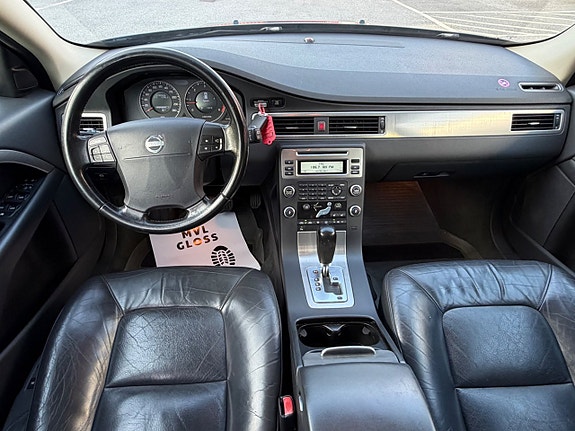 Volvo V70 8 of 21