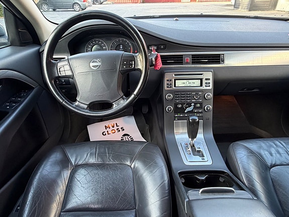 Volvo V70 11 of 21