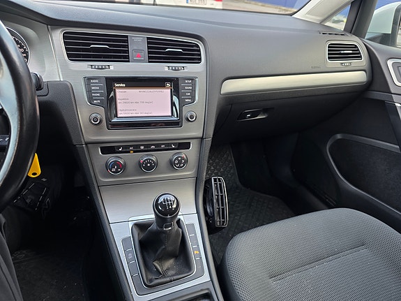 Volkswagen Golf VII 3 of 10