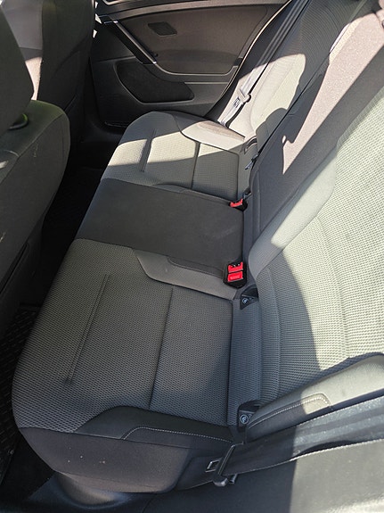 Volkswagen Golf VII 6 of 10