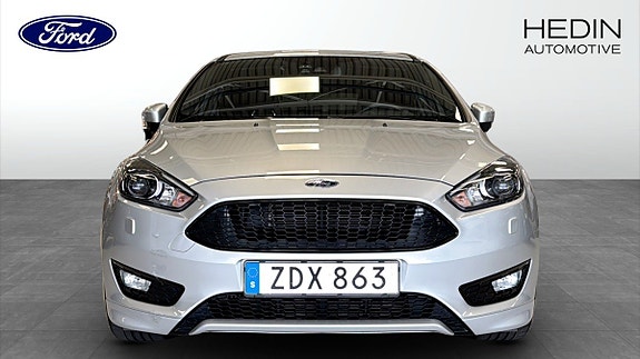 Ford Focus 8 of 12