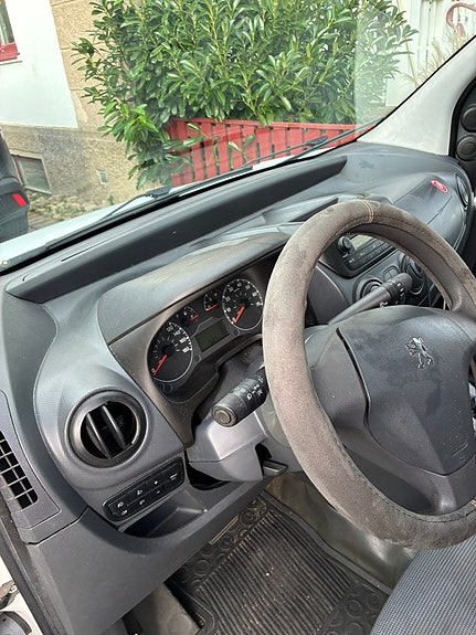Peugeot Bipper 4 of 8